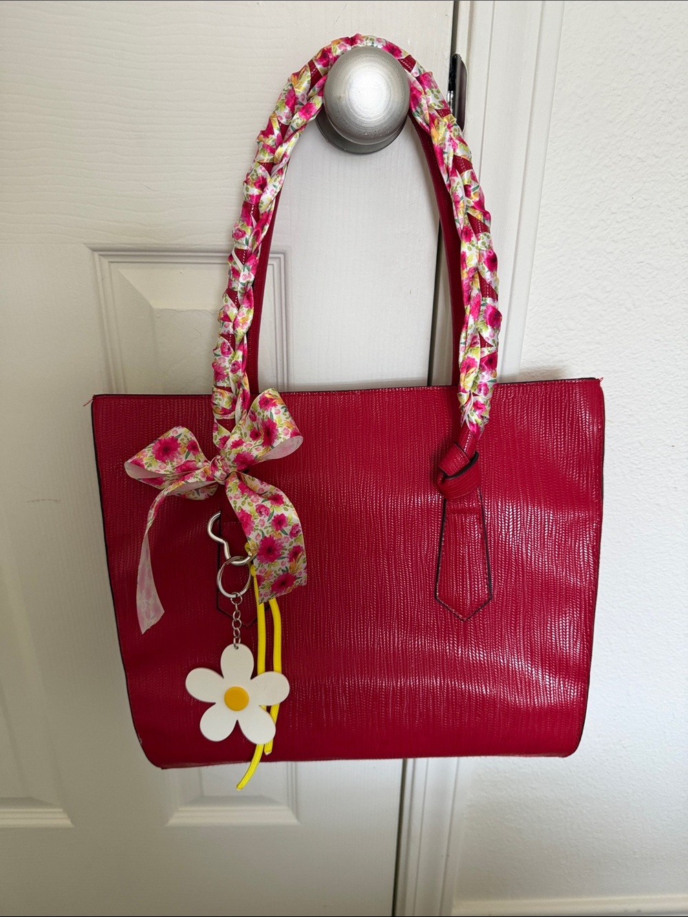 Bright Pink Floral-Handle Tote with Daisy Charm